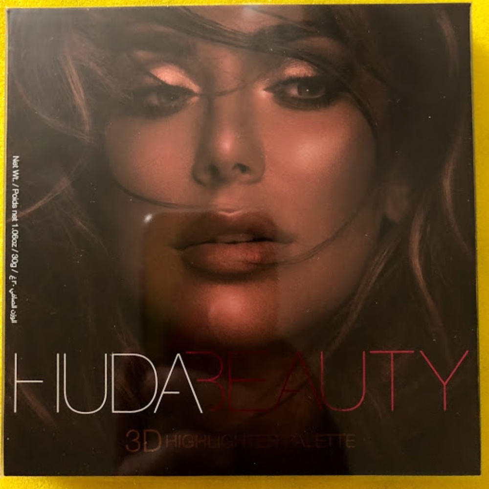 Huda Beauty 3D Highlighter Palette